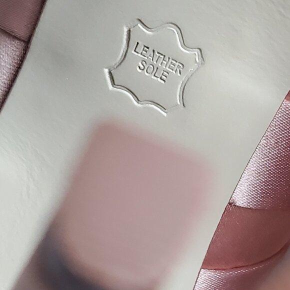 BCBGMAXAZRIA Pink Satin Peep Toe Pumps SZ 8.5 - Picture 11 of 14